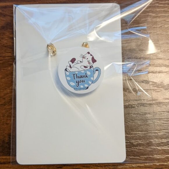 Hot Lips Earrings - Picture 5 of 9